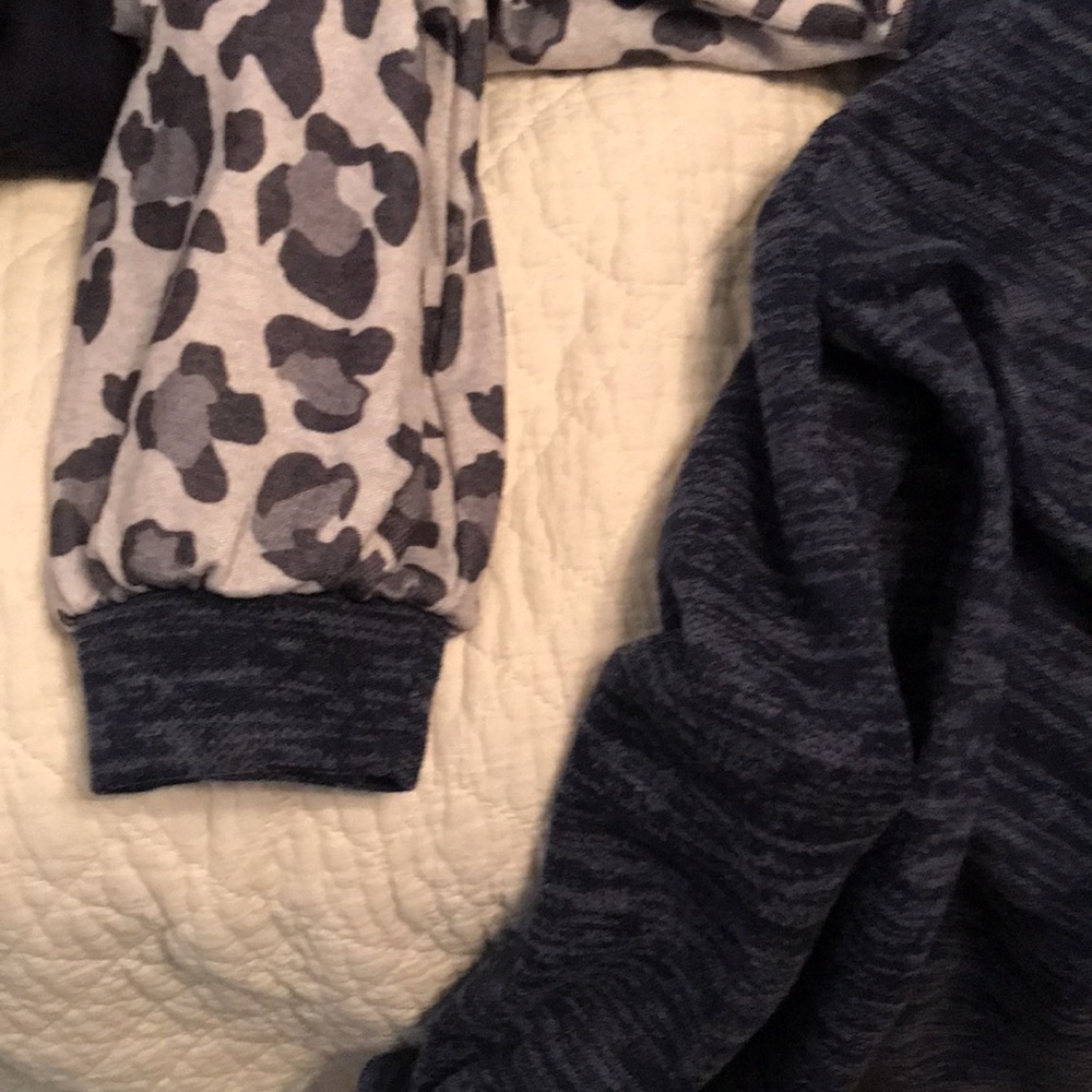 Sweatshirt Dress - Picture 6 of 6